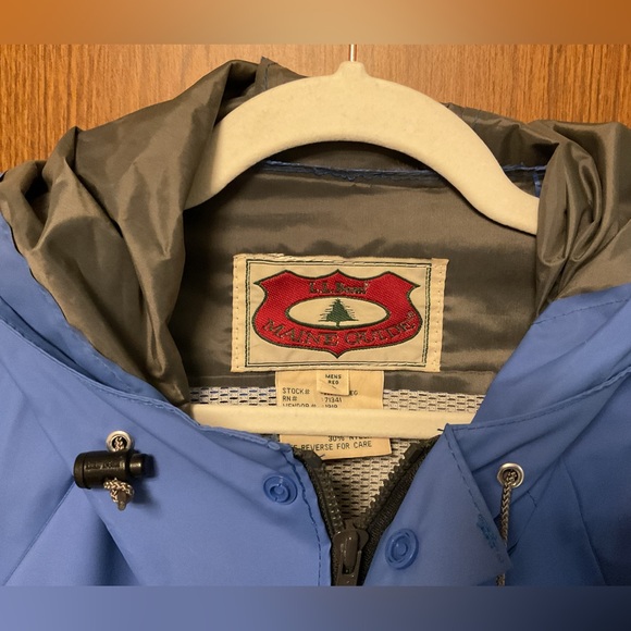 LL Bean Maine Guide Rain Coat - Large - Picture 4 of 8